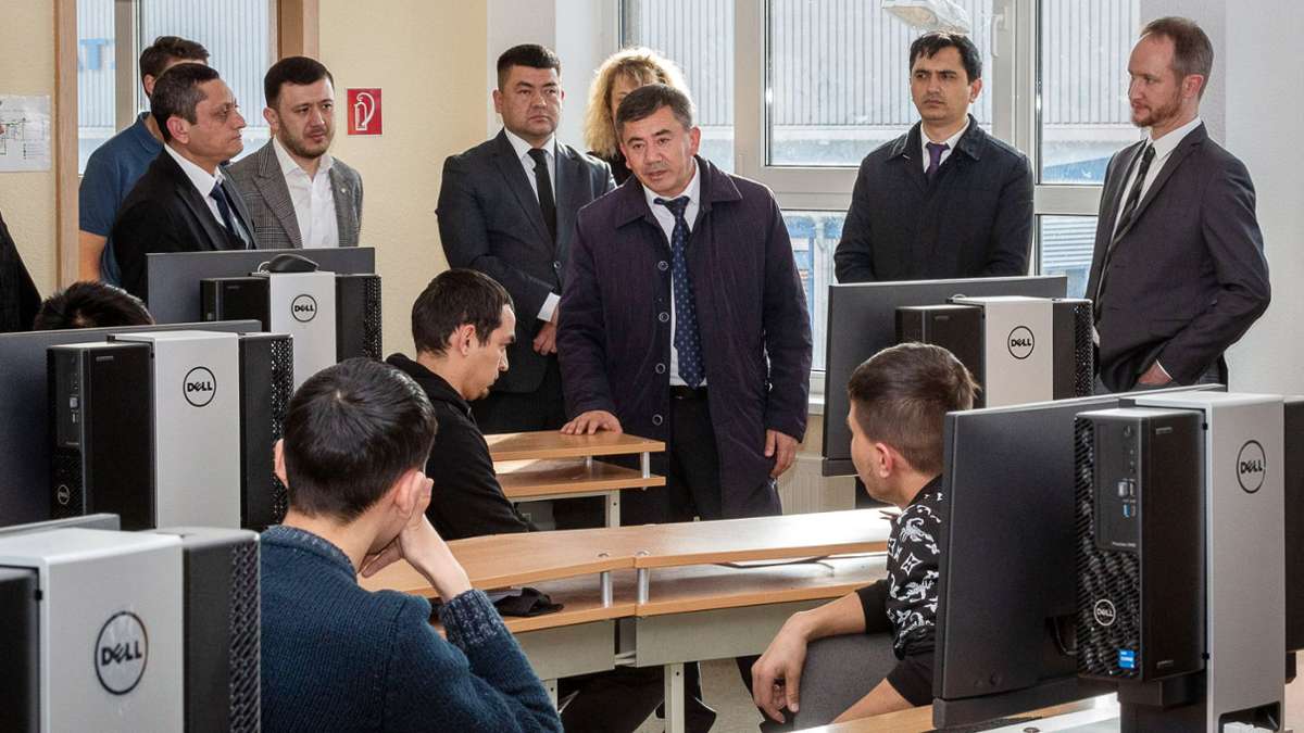In Viernau : Hoher Besuch von Vize-Gouverneur aus Usbekistan